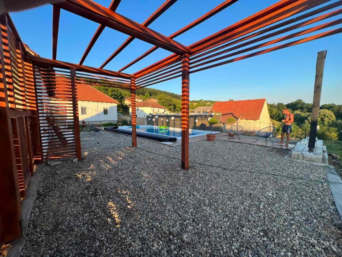 Skriveni Raj Guest House Gornji Milanovac Exterior foto