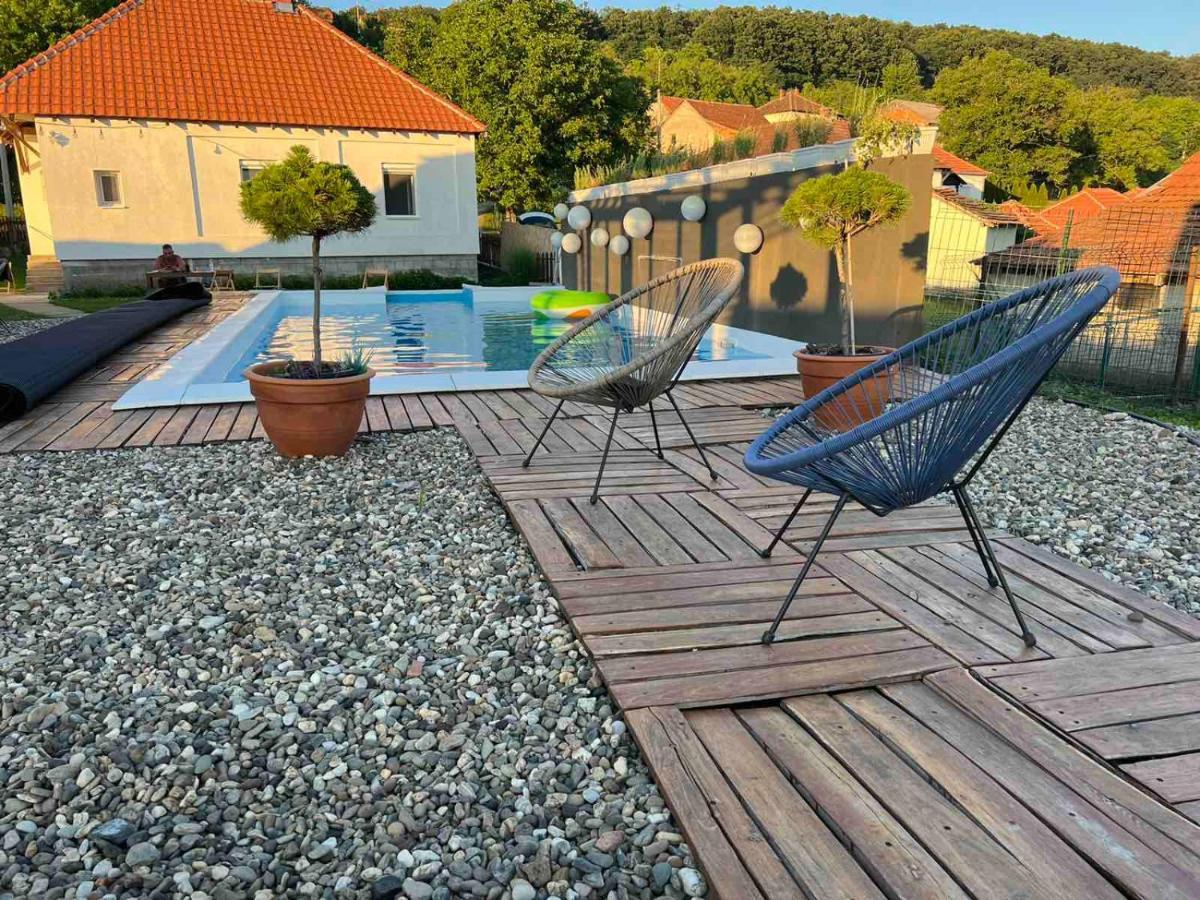 Skriveni Raj Guest House Gornji Milanovac Exterior foto